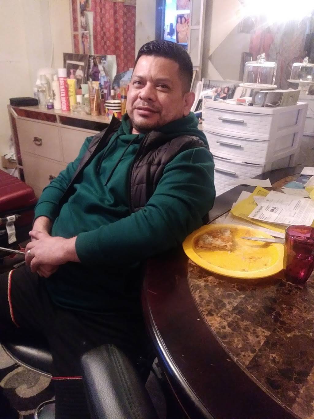 Greek Place | restaurant | 50 Holyoke St, Holyoke, MA 01040, USA | 4135368976 OR +1 413-536-8976