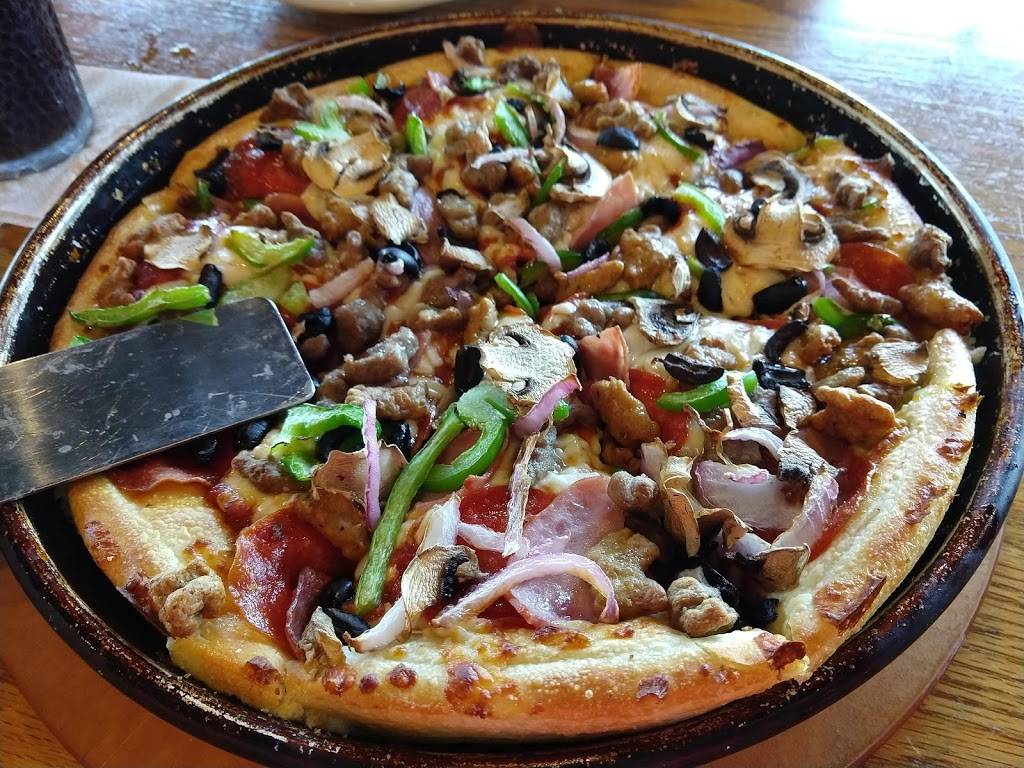 Pizza Hut | restaurant | 531 N Grand St, Schoolcraft, MI 49087, USA | 2696792227 OR +1 269-679-2227