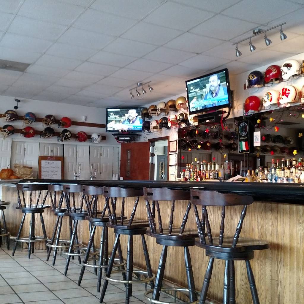 Aiellos | restaurant | 102 N Broad St, Ridgway, PA 15853, USA | 8147726767 OR +1 814-772-6767