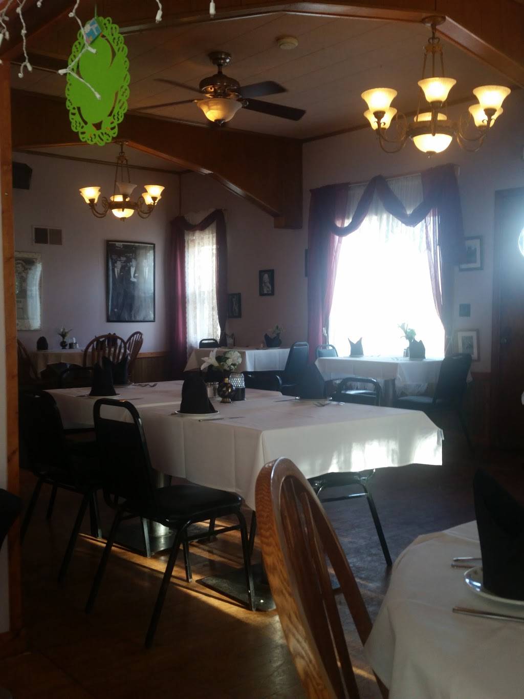 The Vintage House | restaurant | 10150 US-10, Marshfield, WI 54449, USA | 7156762772 OR +1 715-676-2772