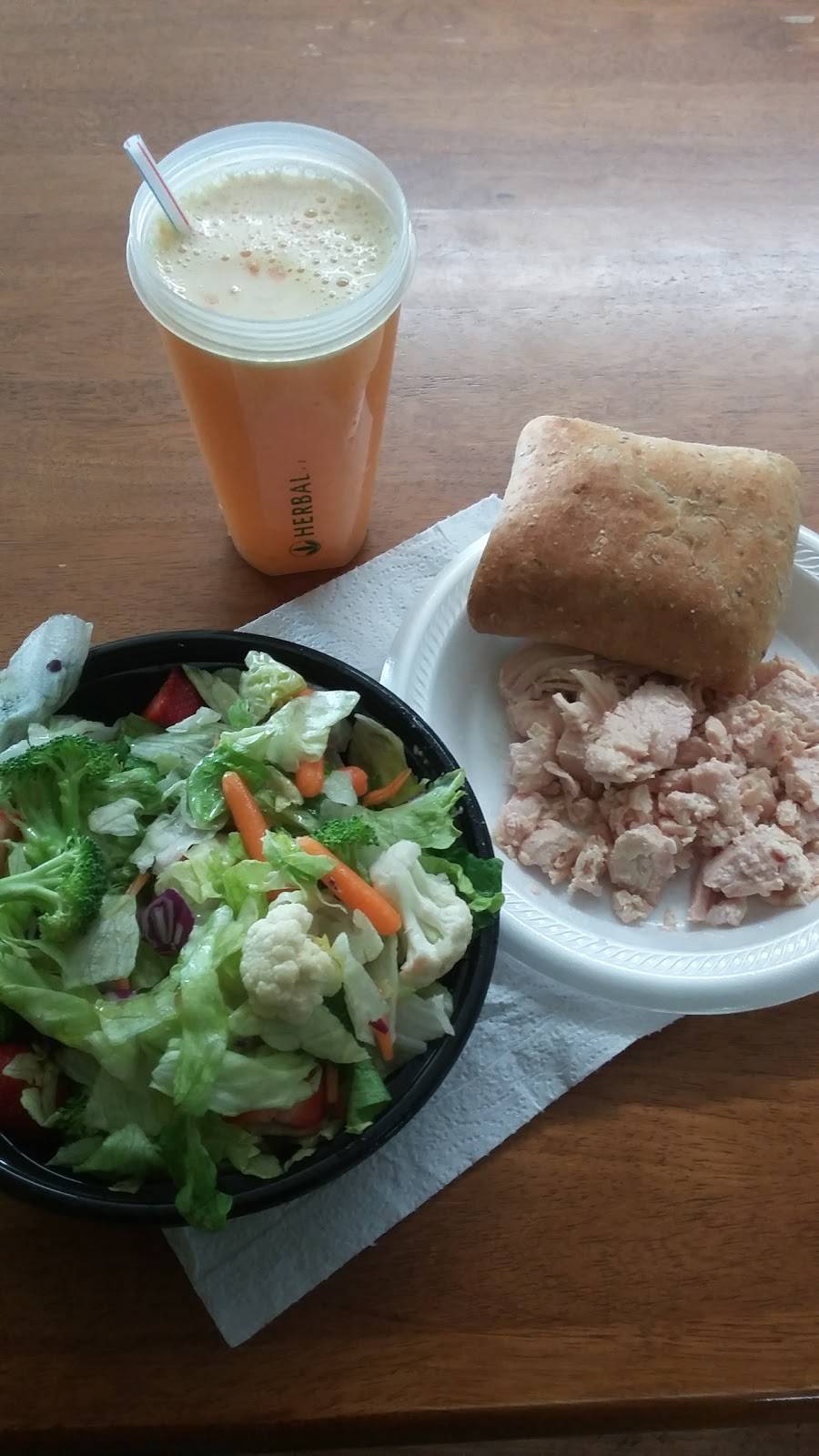 Dairy Queen Store | restaurant | 2421 Valwood Pkwy, Farmers Branch, TX 75234, USA | 4692504577 OR +1 469-250-4577