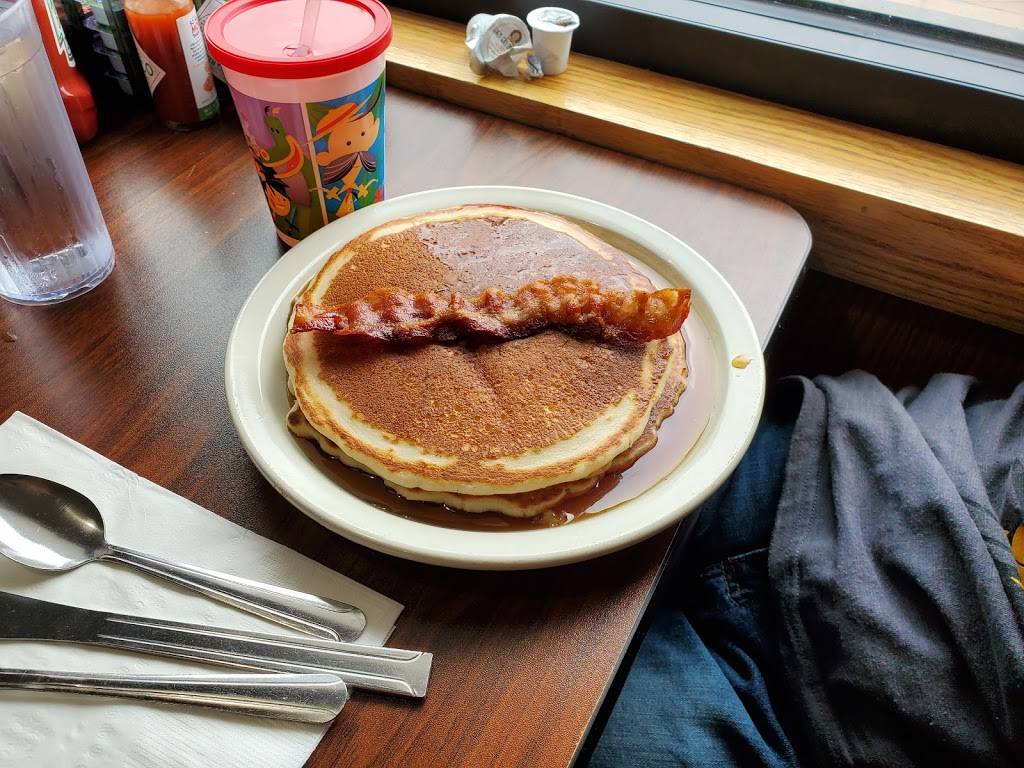 Country Inn | restaurant | 1415 8th Ave, Greeley, CO 80631, USA | 9703538530 OR +1 970-353-8530