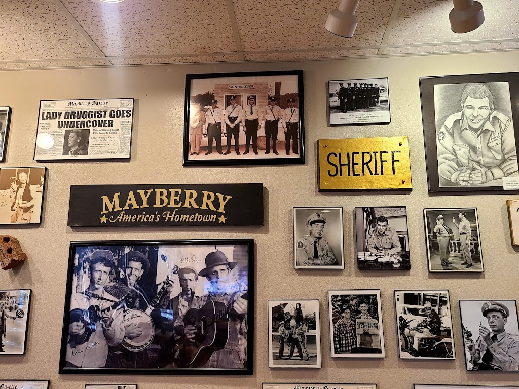 Pizza Inn | meal delivery | 1108 S Main St, Salem, MO 65560, USA | 5737298585 OR +1 573-729-8585