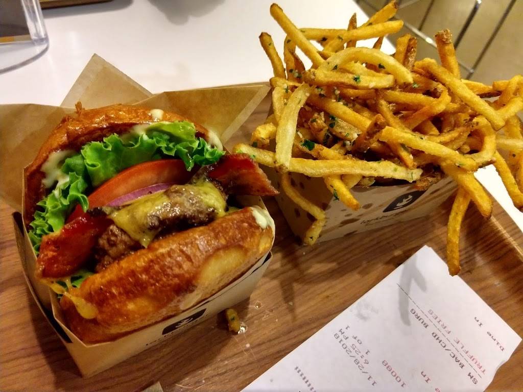 Larkburger Colorado Springs | restaurant | 1904 Southgate Rd, Colorado Springs, CO 80906, USA | 7194666111 OR +1 719-466-6111