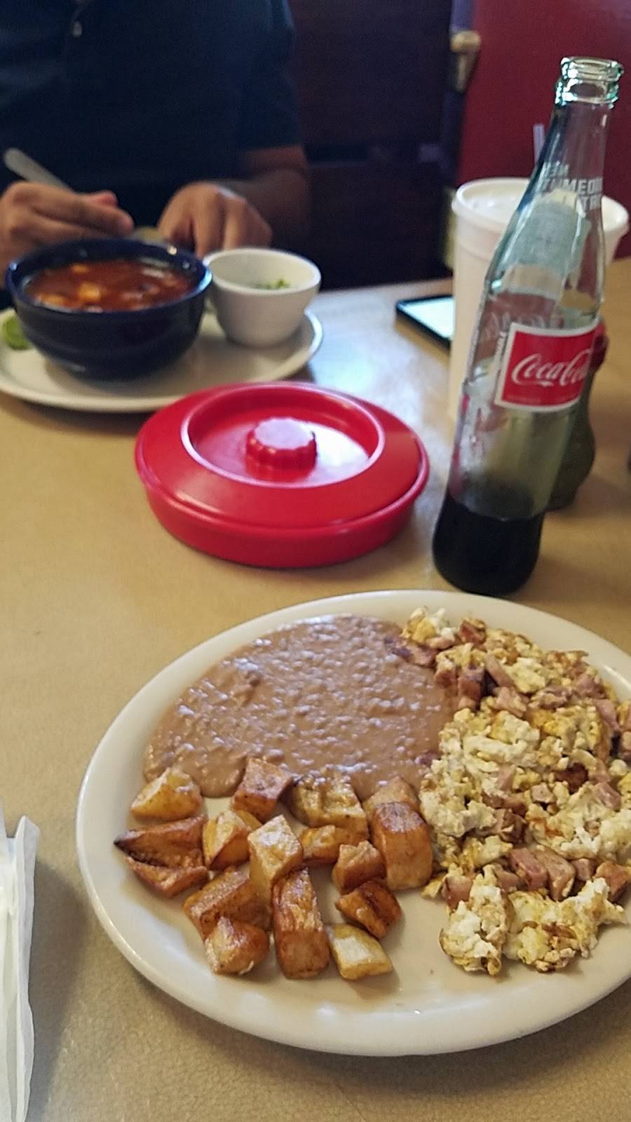 La Herradura | restaurant | 916 E Borgfeld Dr, San Antonio, TX 78260, USA | 8304384420 OR +1 830-438-4420