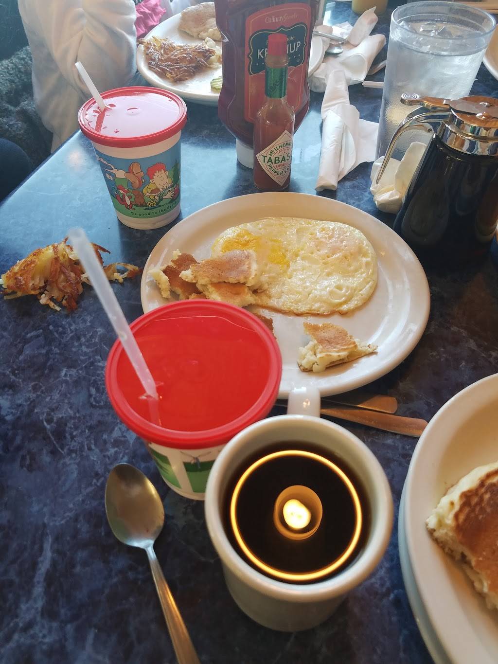 Waffle Stop Grill | restaurant | 904 Rainbow Dr, Cedar Falls, IA 50613, USA | 3192771729 OR +1 319-277-1729