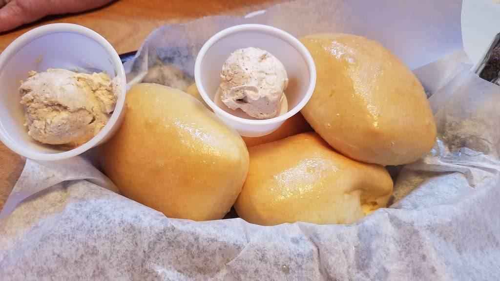 Texas Roadhouse | restaurant | 11973 S Strang Line Rd, Olathe, KS 66062, USA | 9133978222 OR +1 913-397-8222