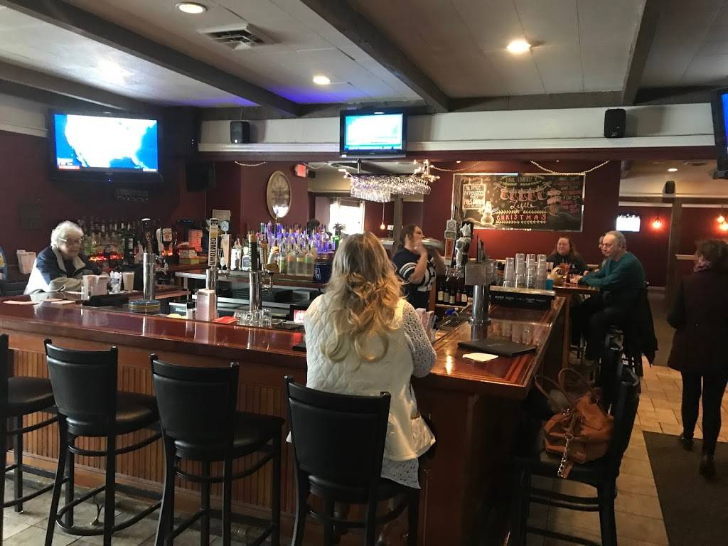 Novatos Bar and Grill | restaurant | 218 Dedham St, Norfolk, MA 02056, USA | 5083845122 OR +1 508-384-5122