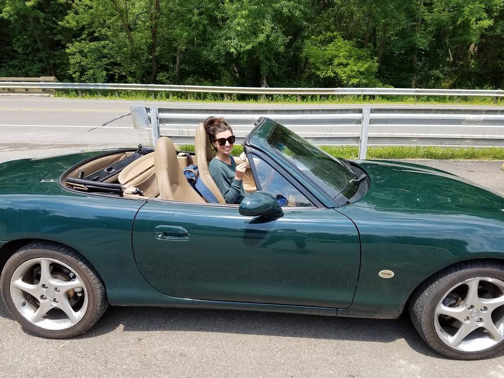 Pollys Ice Cream | restaurant | 4170 US-322, Franklin, PA 16323, USA | 8144371052 OR +1 814-437-1052