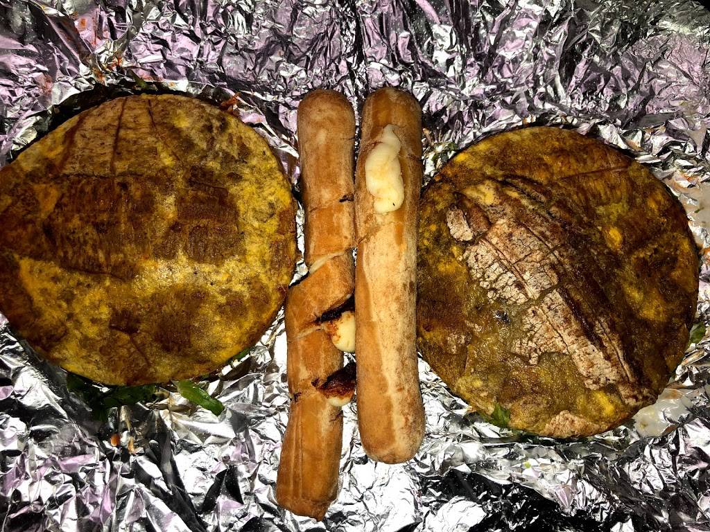 Tu Cachapa inc | restaurant | 4195 Broadway, New York, NY 10033, USA | 2125687575 OR +1 212-568-7575