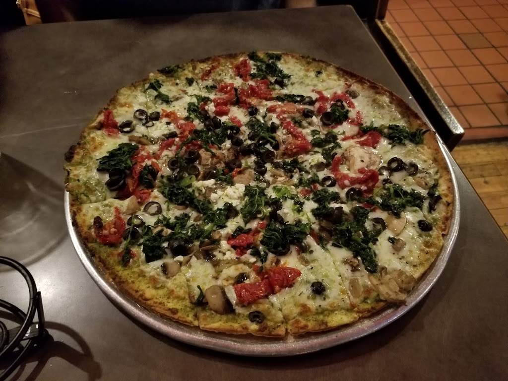 Jupiters Pizzeria & Billiards | restaurant | 39 E Main St, Champaign, IL 61820, USA | 2173985988 OR +1 217-398-5988