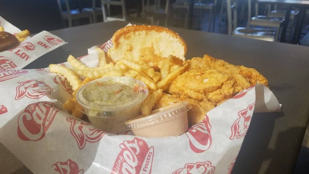 Raising Canes Chicken Fingers | meal takeaway | 6407 Westworth Blvd, Westworth Village, TX 76114, USA | 8177315829 OR +1 817-731-5829
