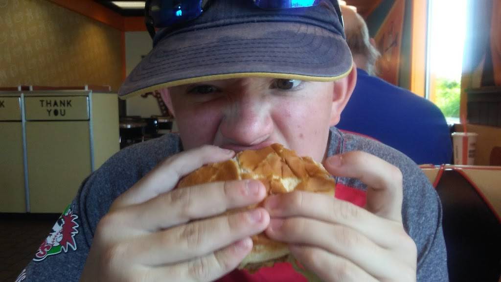 Long John Silvers | restaurant | 3707 National Rd E, Richmond, IN 47374, USA | 7659666245 OR +1 765-966-6245