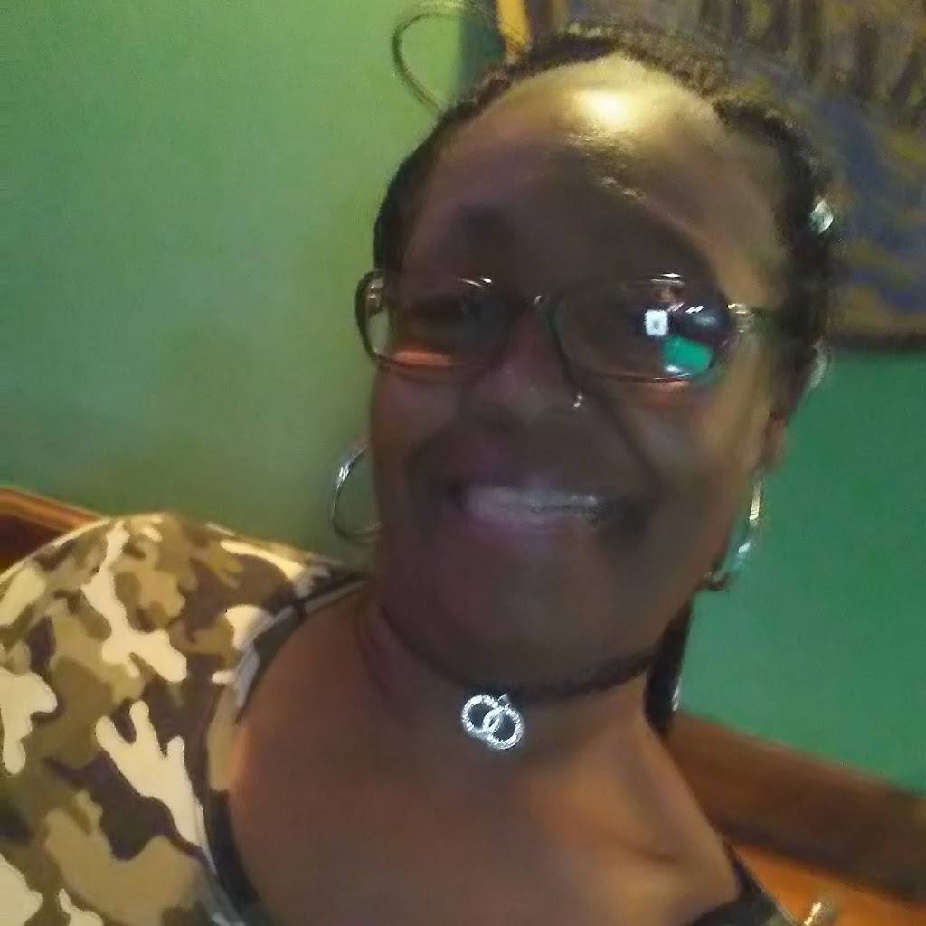 Pockets Restaurant & Tavern | restaurant | 315 S Dupont Hwy, New Castle, DE 19720, USA | 3023288499 OR +1 302-328-8499