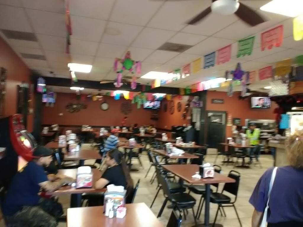 La Sandia Mexican Restaurant | restaurant | 106 New Callaghan Rd, San Antonio, TX 78227, USA | 2104323400 OR +1 210-432-3400