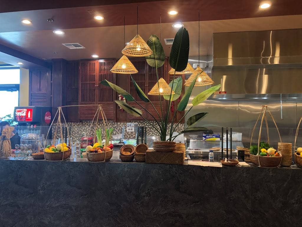 Hello Vietnam Pho&Roll | restaurant | 25245 N Lake Pleasant Pkwy #1100, Peoria, AZ 85383, USA | 4806875244 OR +1 480-687-5244