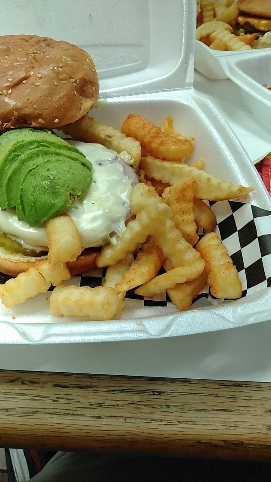 Ricos Diner | restaurant | 4522 Fredericksburg Rd, San Antonio, TX 78201, USA | 2109982500 OR +1 210-998-2500