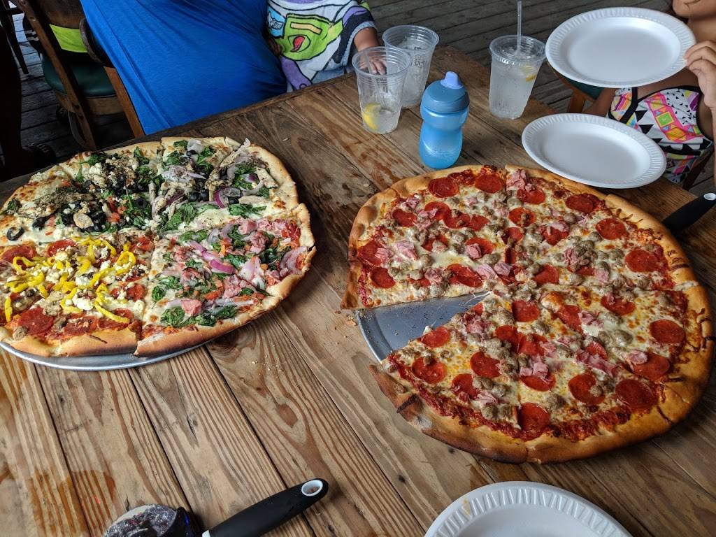 Huc-A-Poos Bites and Booze | restaurant | 1213 US-80, Tybee Island, GA 31328, USA | 9127865900 OR +1 912-786-5900