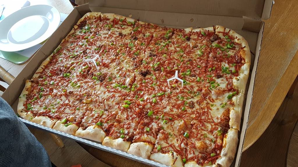 Naples Pizza | restaurant | 12360 Tecumseh Rd E, Windsor, ON N8N 1M4, Canada | 5199798600 OR +1 519-979-8600