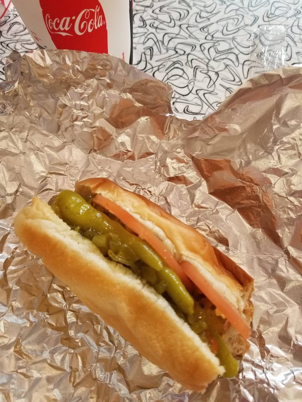 Dairy Joy Drive-In | restaurant | 9230, 435 E Lincoln Ave, Hinckley, IL 60520, USA | 8152867701 OR +1 815-286-7701