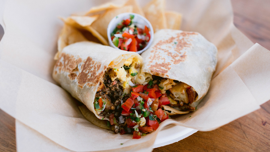 HOOKd Bar and Grill | restaurant | 2225 CA-154, Santa Barbara, CA 93105, USA | 8053508351 OR +1 805-350-8351