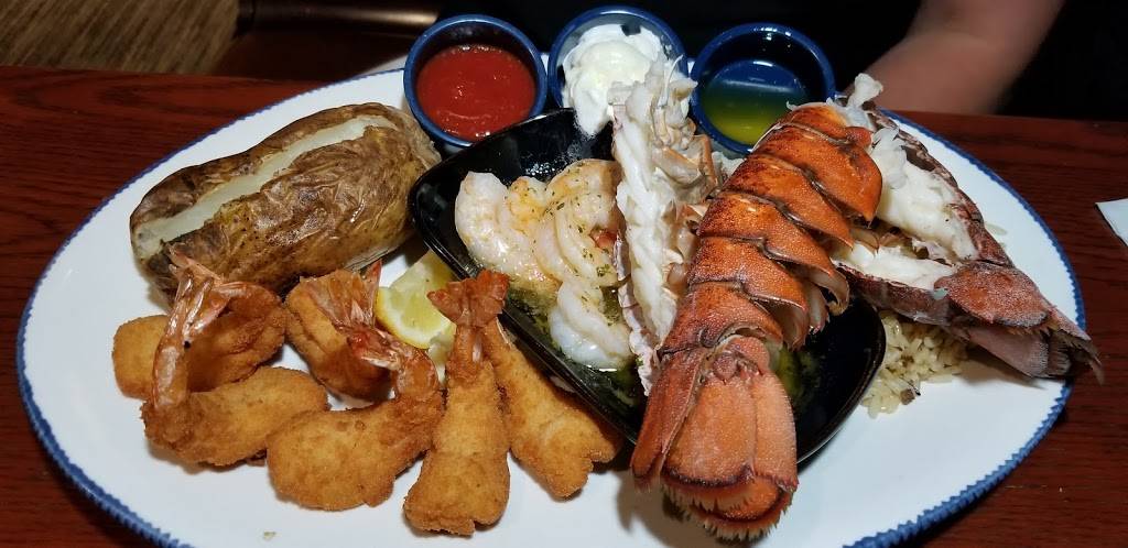 Red Lobster | restaurant | 22800 Vanowen St, Canoga Park, CA 91307, USA | 8187139297 OR +1 818-713-9297
