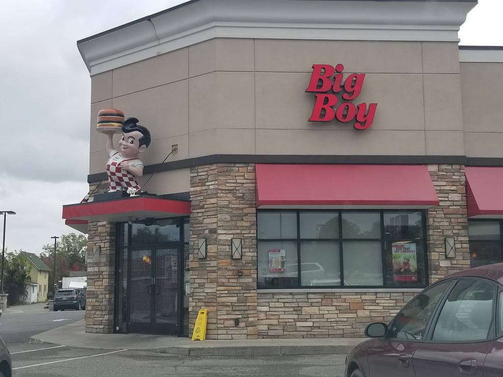 BIG BOY | restaurant | 751 Spring St, Petoskey, MI 49770, USA | 2313472931 OR +1 231-347-2931