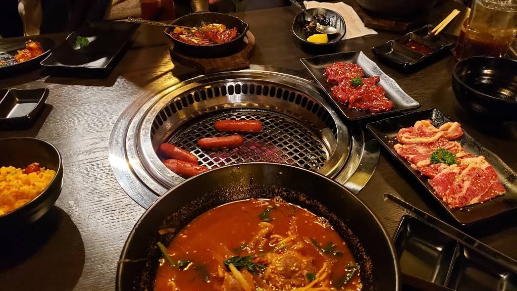 Gyu-Kaku Japanese BBQ | restaurant | 47 E Chicago Ave #108, Naperville, IL 60540, USA | 6305368270 OR +1 630-536-8270