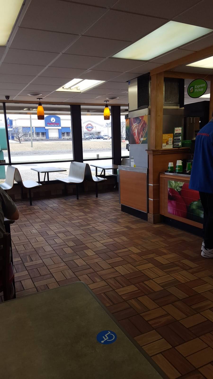 Subway | meal takeaway | 11210 Shawnee Mission Pkwy, Shawnee, KS 66203, USA | 9136315588 OR +1 913-631-5588