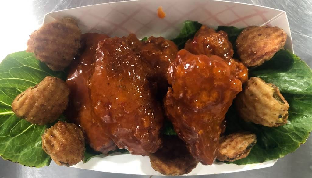 C&G Lunchbox LLC | restaurant | 56 Willow St, Waterbury, CT 06710, USA | 2035652397 OR +1 203-565-2397