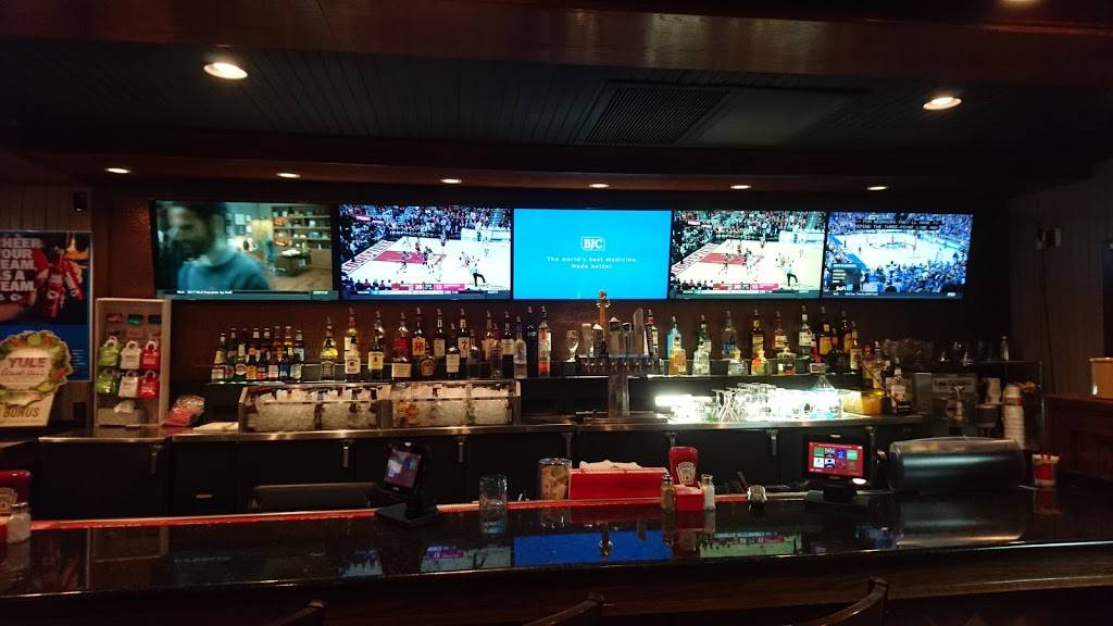 Chilis Grill & Bar | Open for Dine-In, Delivery and Takeout | restaurant | 10520 W Central Ave, Wichita, KS 67212, USA | 3167212700 OR +1 316-721-2700