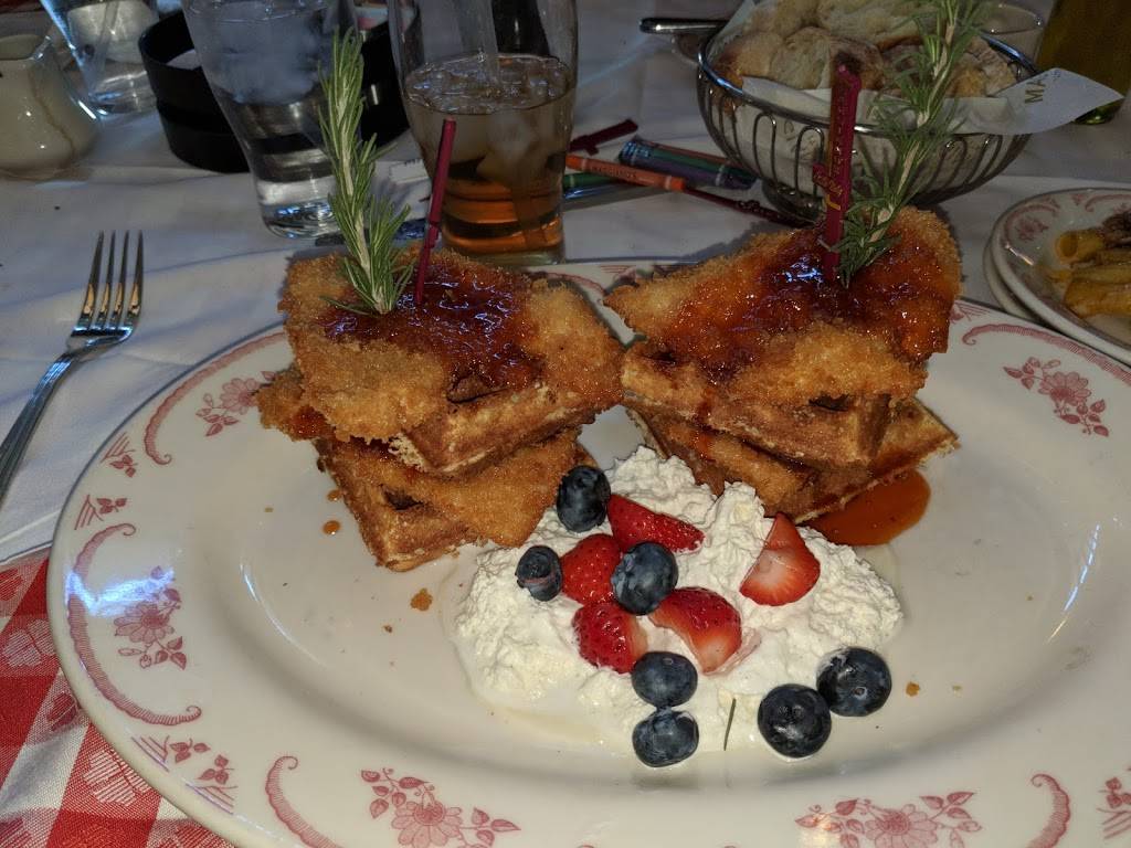 Maggianos Little Italy | restaurant | Promenade, 16405 N Scottsdale Rd, Scottsdale, AZ 85254, USA | 4803334100 OR +1 480-333-4100