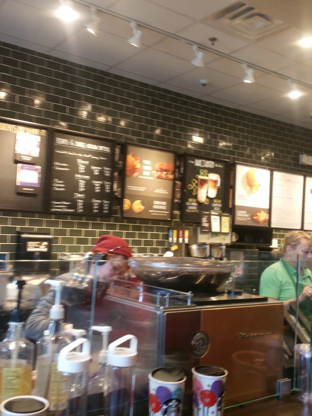 Starbucks | cafe | 190 Lake Dr E #140, Chanhassen, MN 55317, USA | 9522948040 OR +1 952-294-8040