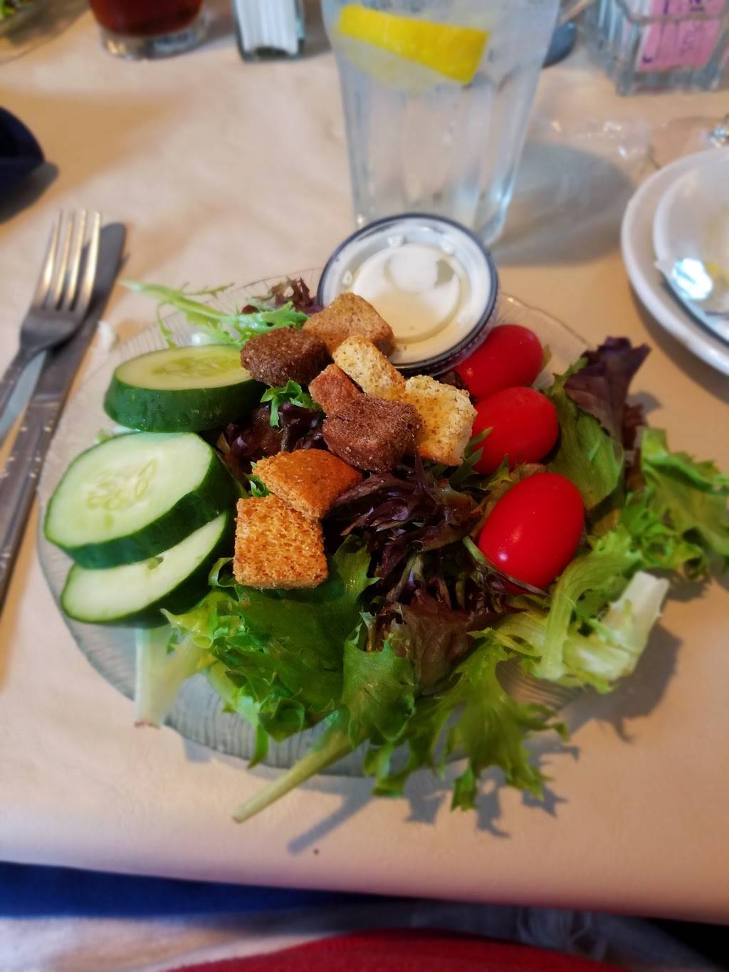 The Village Restaurant & Lounge | restaurant | 6576 Maddox Blvd, Chincoteague, VA 23336, USA | 7573365120 OR +1 757-336-5120