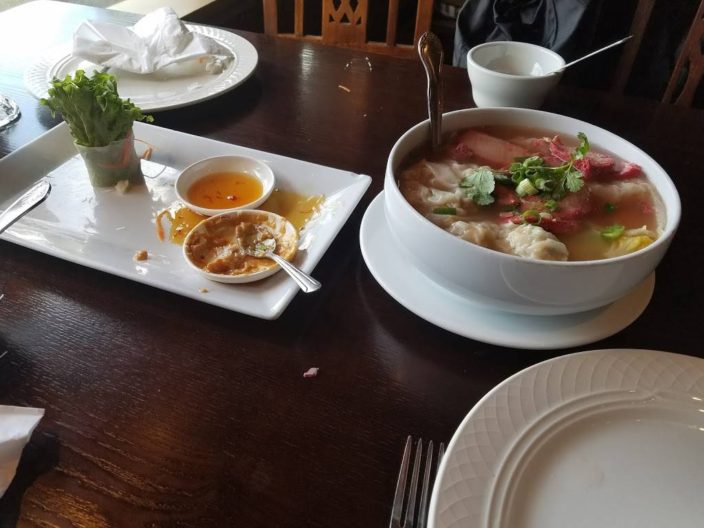 Chaiyo Thai Cuisine | restaurant | 11749 15th Ave NE, Seattle, WA 98125, USA | 2063618888 OR +1 206-361-8888