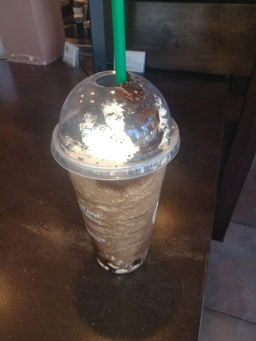 Starbucks | cafe | 39 W Division St, Chicago, IL 60610, USA | 3129516992 OR +1 312-951-6992