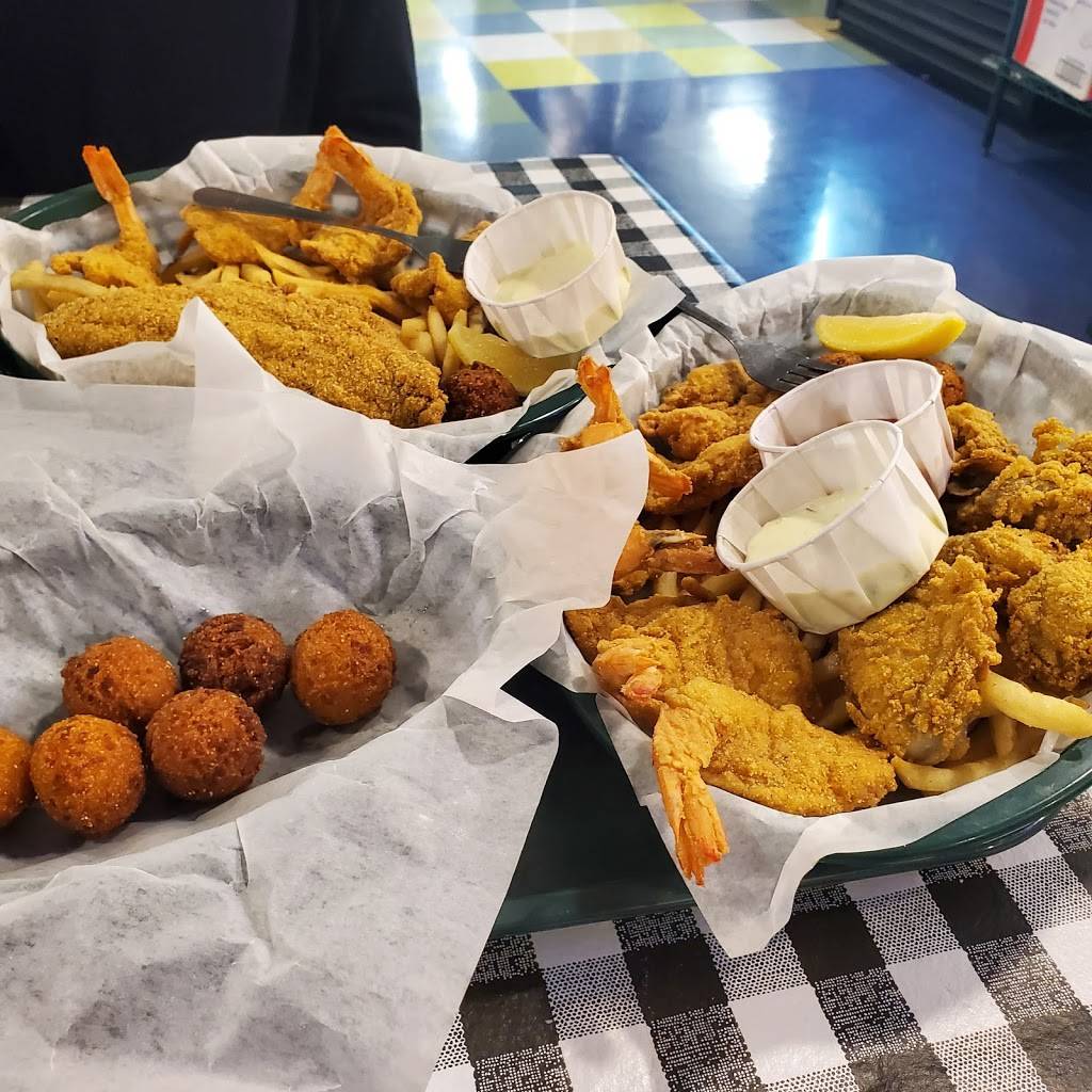 Flying Fish | restaurant | 1815 N Durham Dr, Houston, TX 77008, USA | 7133779919 OR +1 713-377-9919