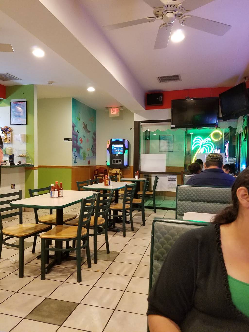 Mariscos El Amigo II | restaurant | 915 Summit St, Elgin, IL 60120, USA | 8478417615 OR +1 847-841-7615