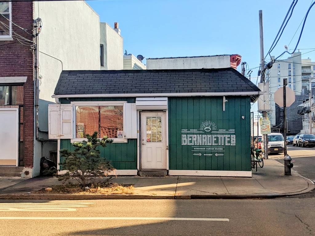 Bernadette’s | restaurant | 95-19 Rockaway Beach Blvd, Rockaway Beach, NY 11693, USA | 3473197994 OR +1 347-319-7994