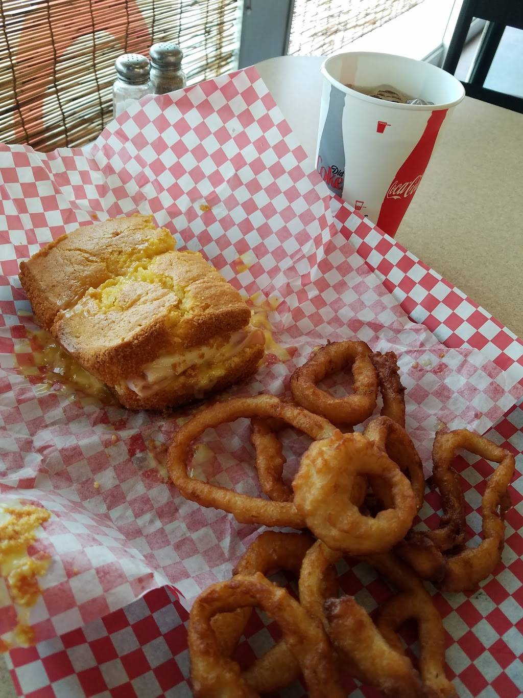 Wild Onion | restaurant | 1830 E 9th St, Trenton, MO 64683, USA | 6603593050 OR +1 660-359-3050