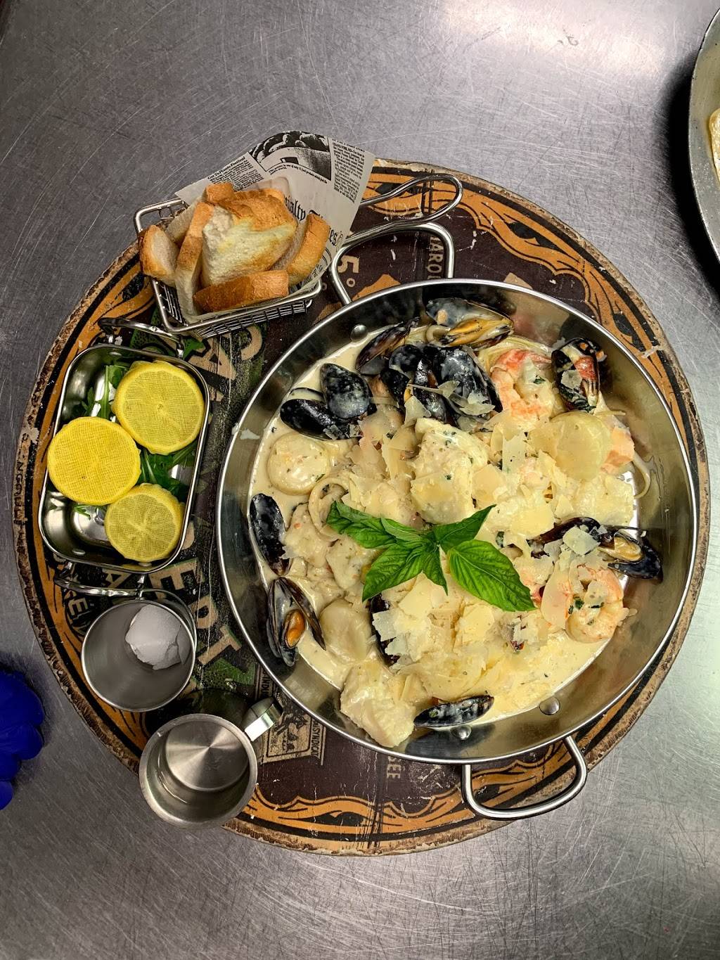 Art House | restaurant | 2751 Ocean Ave, Brooklyn, NY 11229, USA | 7187431323 OR +1 718-743-1323