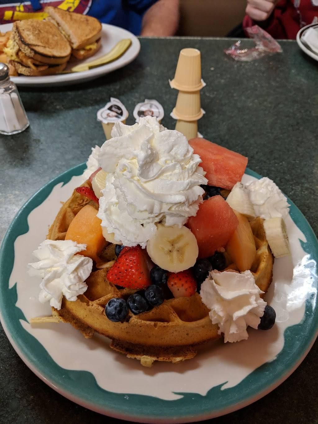 Johnnys Original Eatery | restaurant | 850 King St W, Oshawa, ON L1J 2L5, Canada | 9055767748 OR +1 905-576-7748