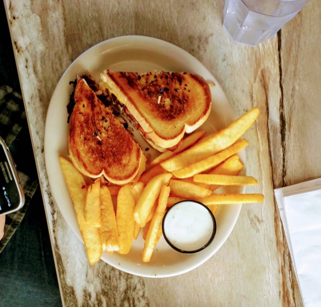 Jeffs California Cattle Co | restaurant | 400 E Cypress Ave, Redding, CA 96002, USA | 5302213572 OR +1 530-221-3572