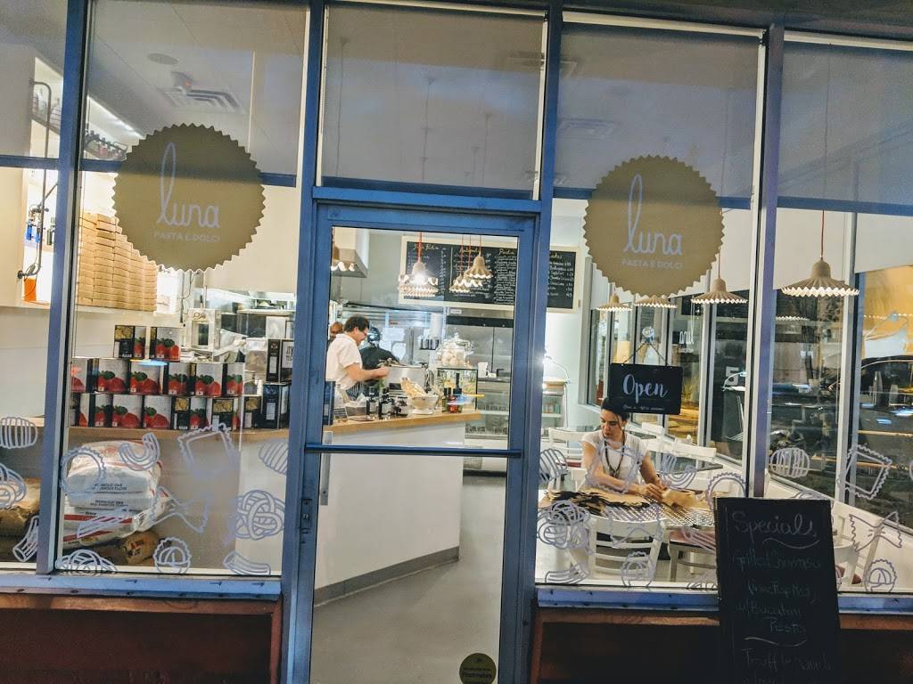 Luna Pasta e Dolci | restaurant | 6815 Biscayne Blvd #101, Miami, FL 33138, USA | 3059562431 OR +1 305-956-2431