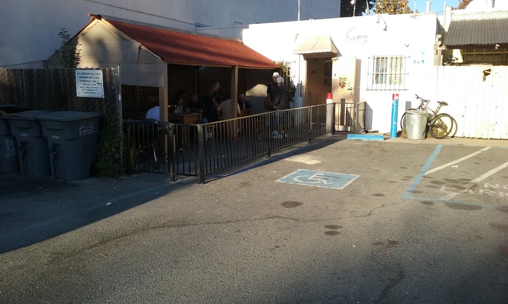 Blue Moon Saloon | restaurant | 9937 San Pablo Ave, El Cerrito, CA 94530, USA | 5105261719 OR +1 510-526-1719