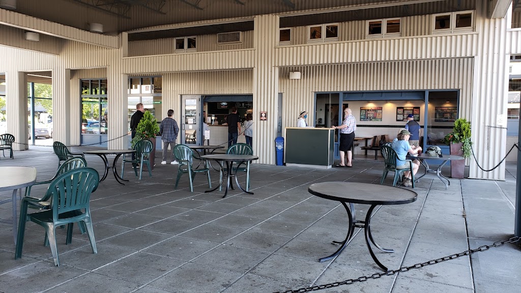 Little Chinook’s | restaurant | 3919 18th Ave W, Seattle, WA 98119, USA | 2062834665 OR +1 206-283-4665