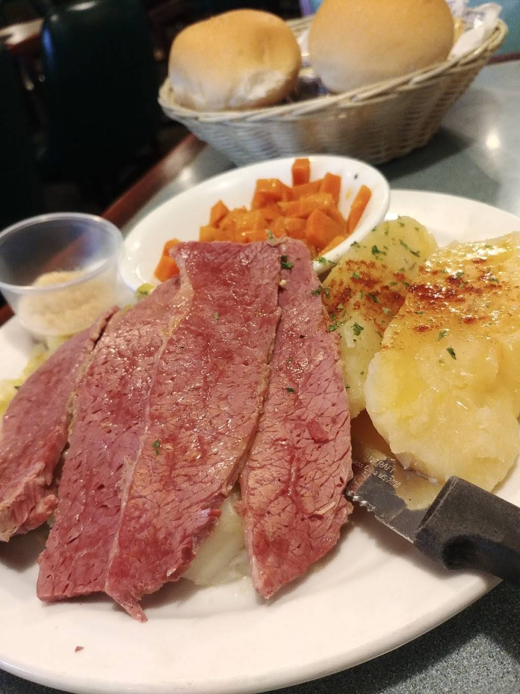 Seven Dwarfs Family Restaurant | restaurant | 917 E Roosevelt Rd, Wheaton, IL 60187, USA | 6306537888 OR +1 630-653-7888