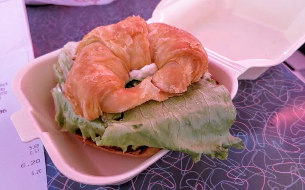 Portillos Hot Dogs | meal takeaway | 7740 W Roosevelt Rd, Forest Park, IL 60130, USA | 7083837557 OR +1 708-383-7557