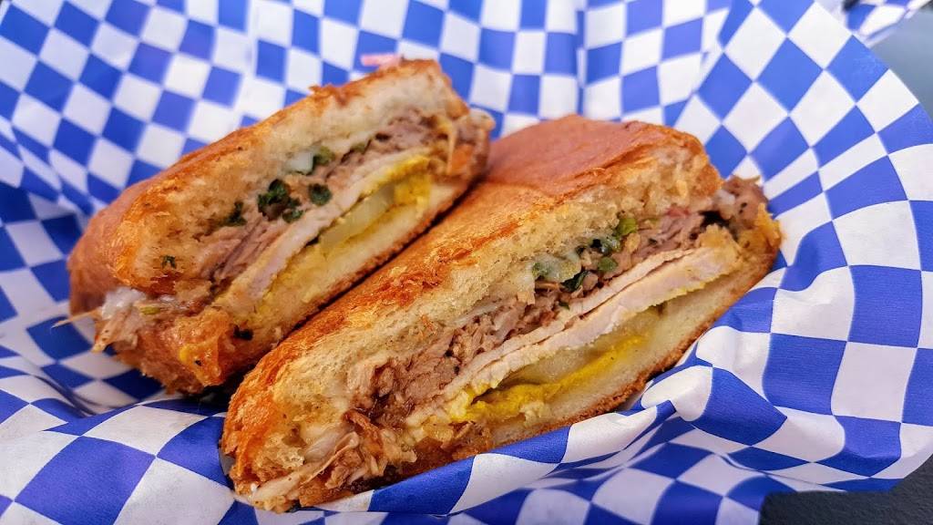 Montis Smokehouse BBQ | restaurant | 6320 E Charleston Blvd, Las Vegas, NV 89142, USA | 7027624698 OR +1 702-762-4698