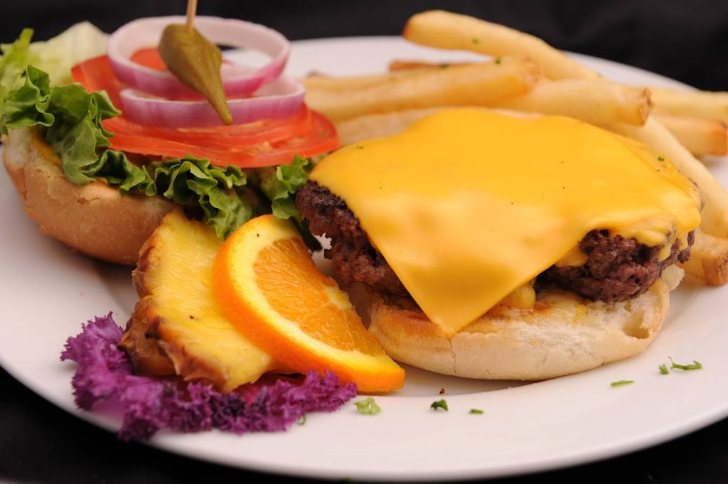 Noisy Oyster | restaurant | 7842 Rivers Ave, North Charleston, SC 29406, USA | 8438241000 OR +1 843-824-1000